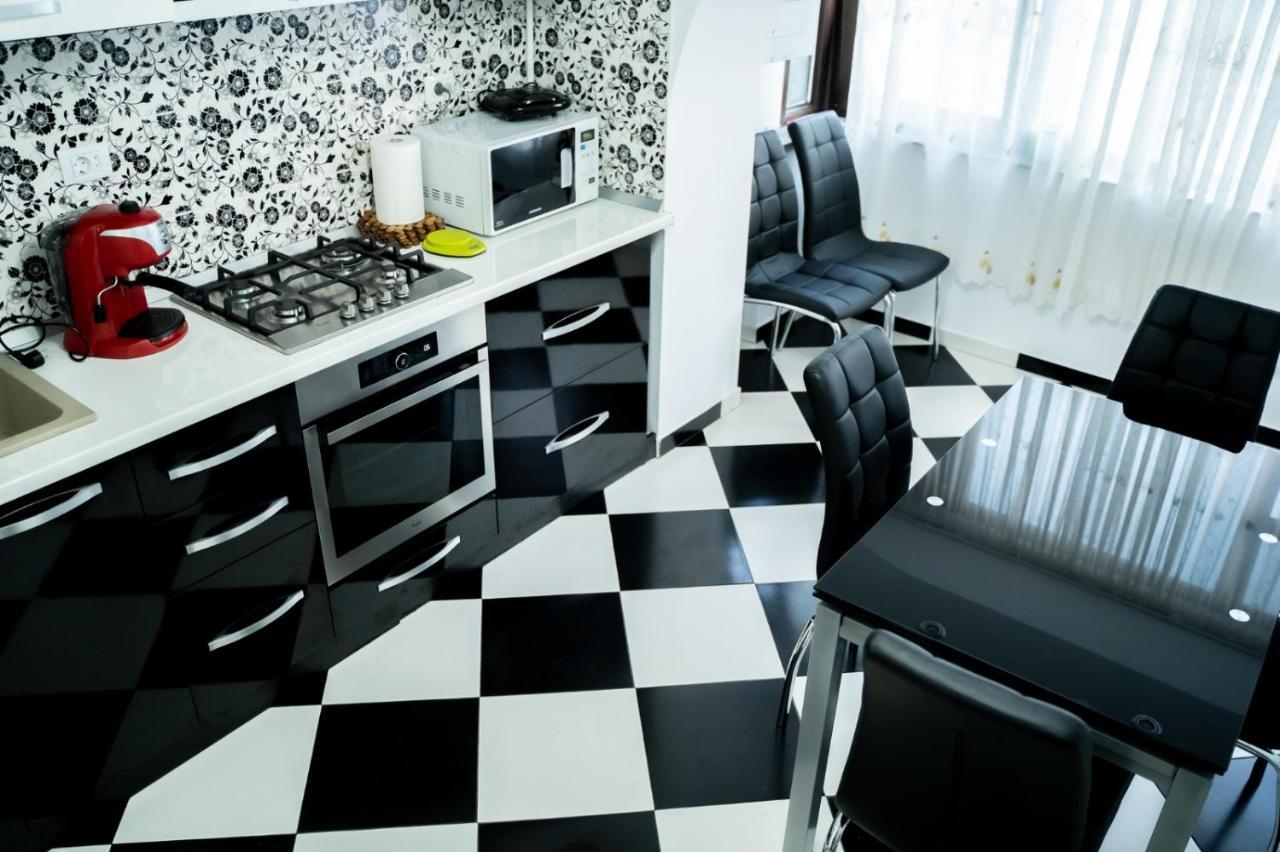 Ferienwohnung Apartament Luxury Gura Humorului Exterior foto